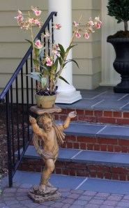 Focus on the cherub please, not the 65+ year old bricks!