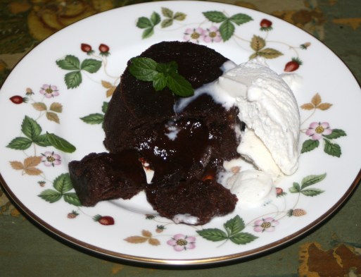 dessert-chocolate-lava-cakes-iii